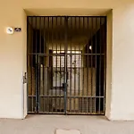 Glogowska Comfort By Bookinghost *